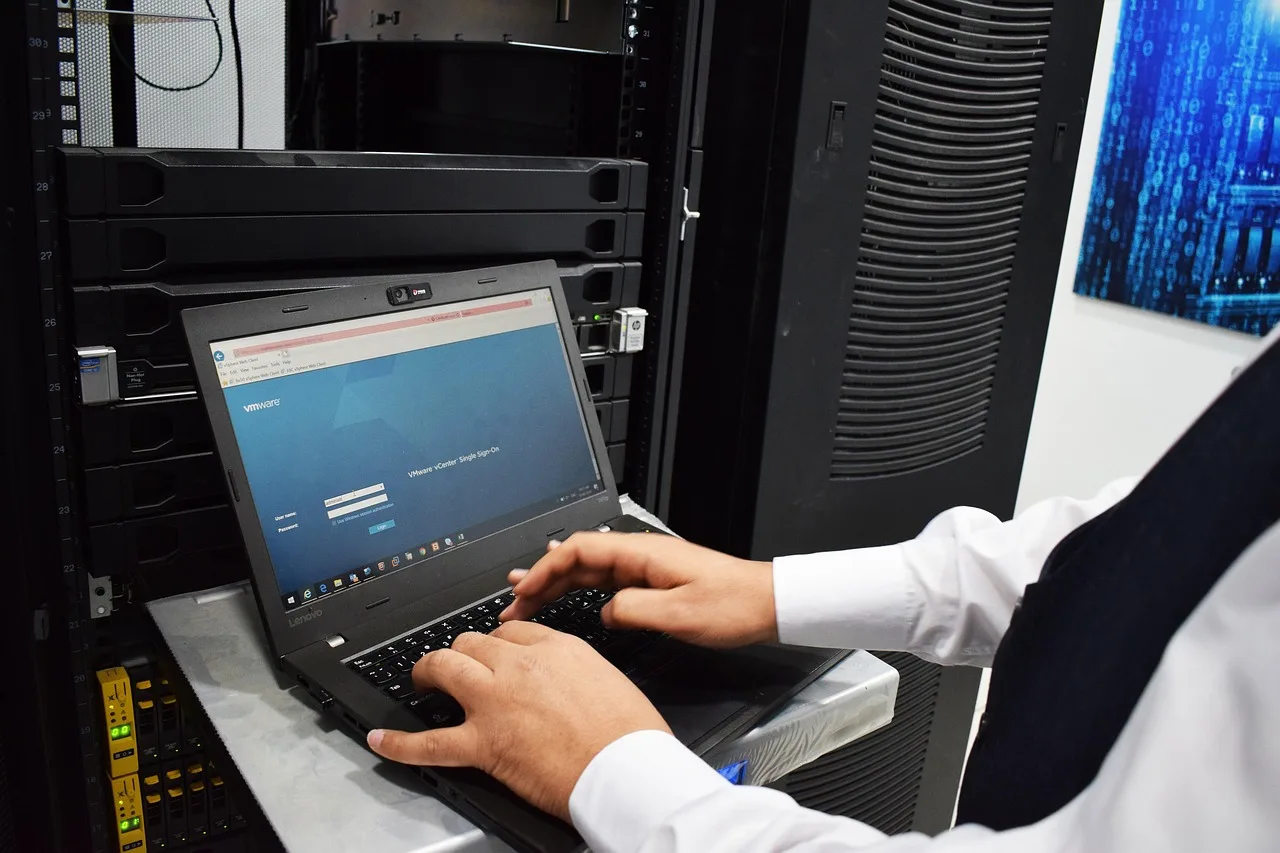 Managed vs. unmanaged hosting in 2025: dit zeggen developers en ondernemers